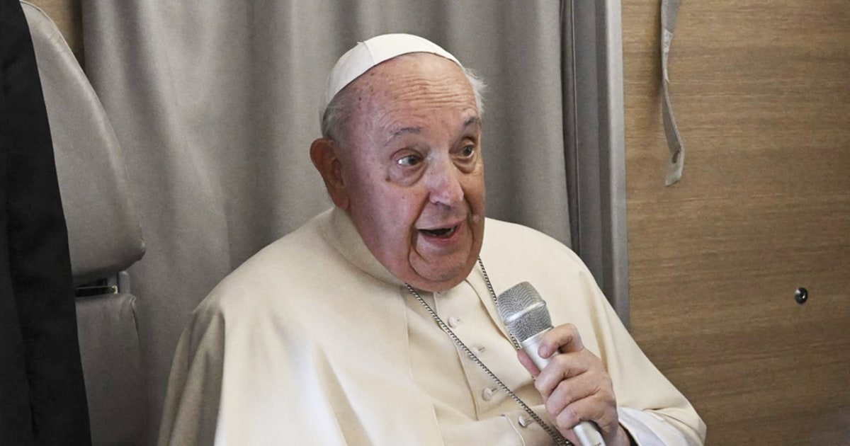 Pope Francis acknowledges his Russian empire comments were faulty