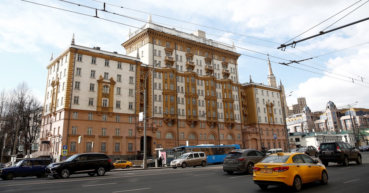 Russia Expels Two U S Embassy Staffers