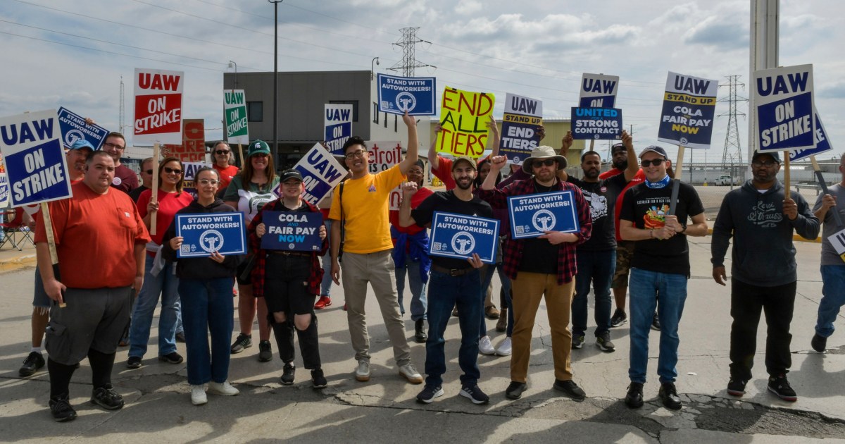 UAW strike against automakers enters third day with no resolution in sight