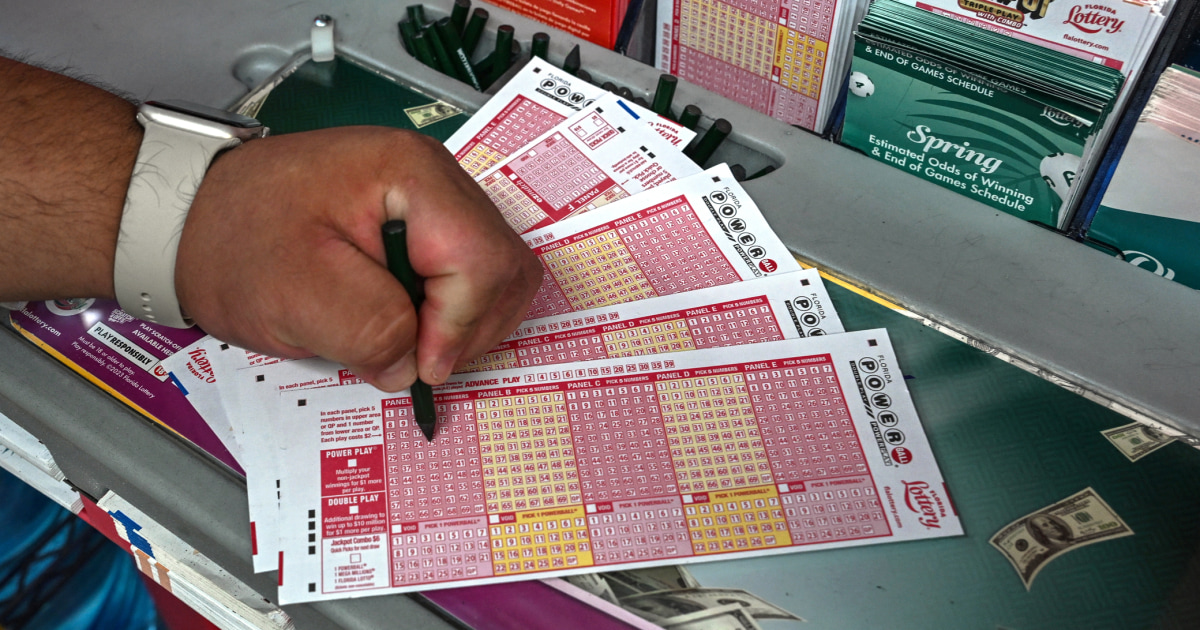 Powerball jackpot climbs to $725 million, the 8th largest prize of all time