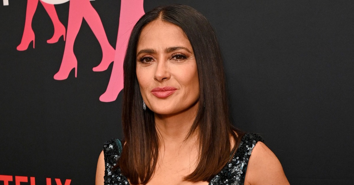 Salma Hayek Celebra Sus 57 Años Con Sensual Bikini 