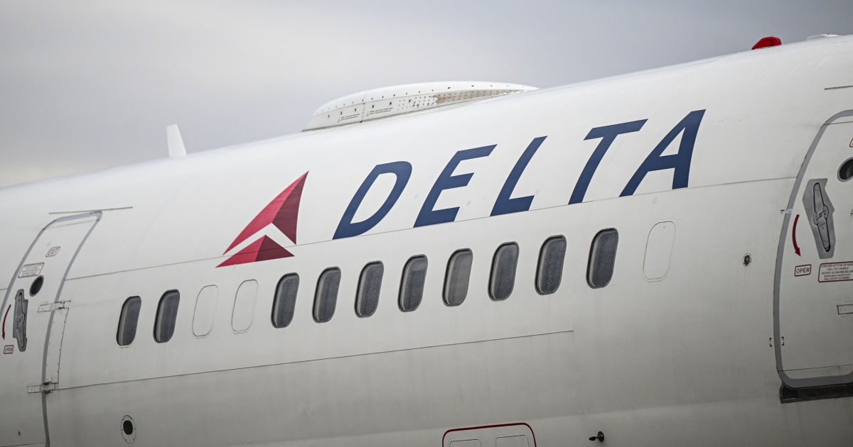 Полет на Delta от Амстердам до Детройт с 270 пътници