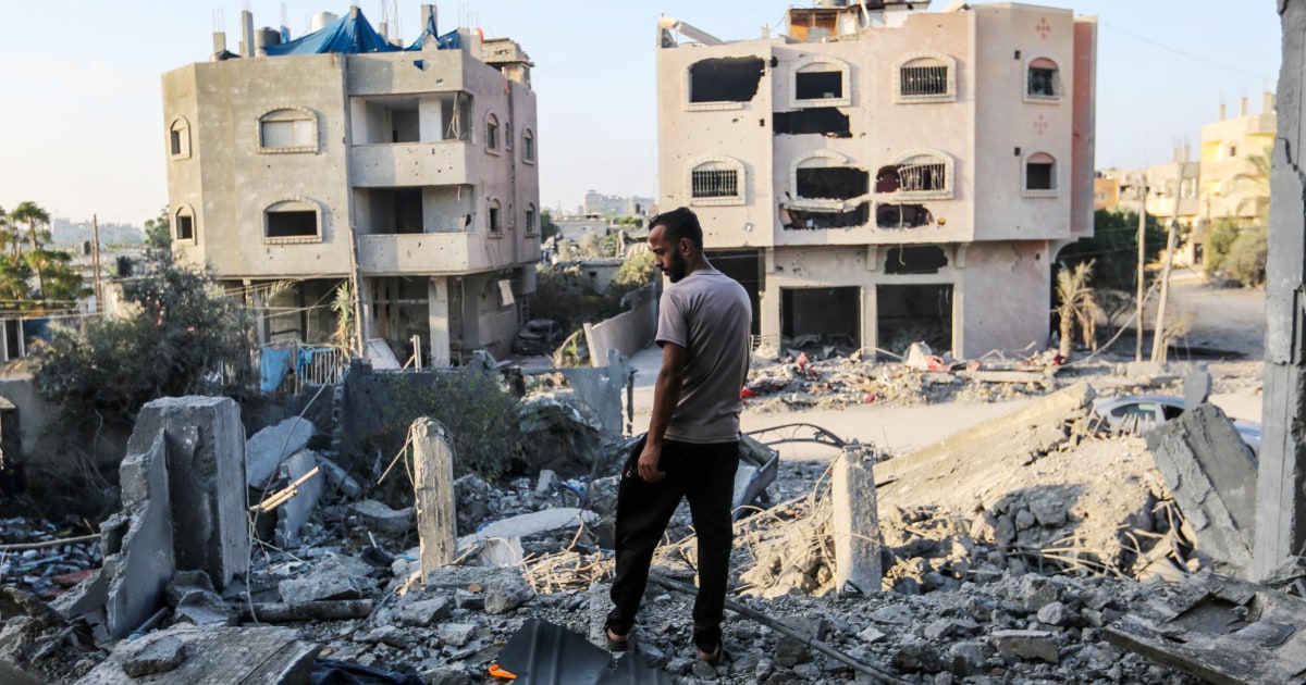 Gaza death toll passes 10,000, Health Ministry says