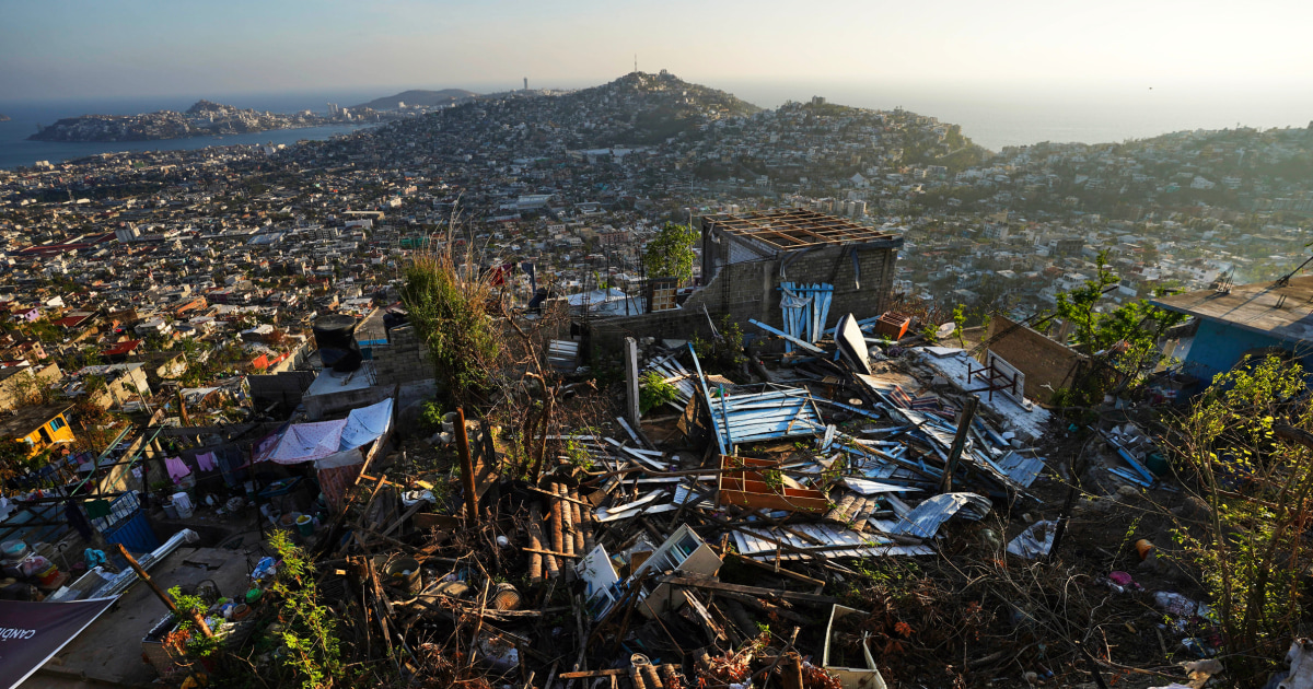 Acapulco’s recovery moves ahead in fits and starts after Hurricane Otis devastation thumbnail