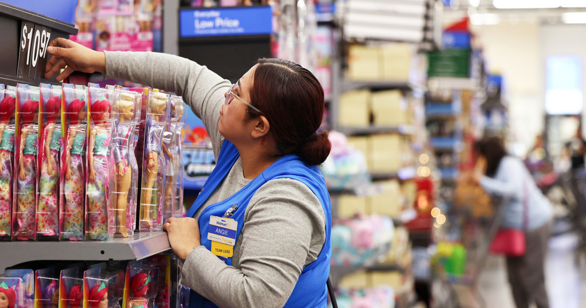 The average pay at Walmart is going up