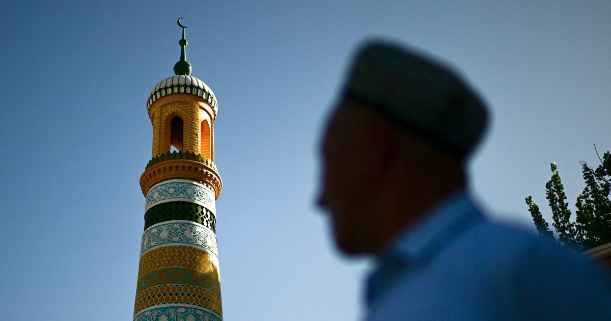 China’s crackdown on mosques is expanding beyond Xinjiang, report says