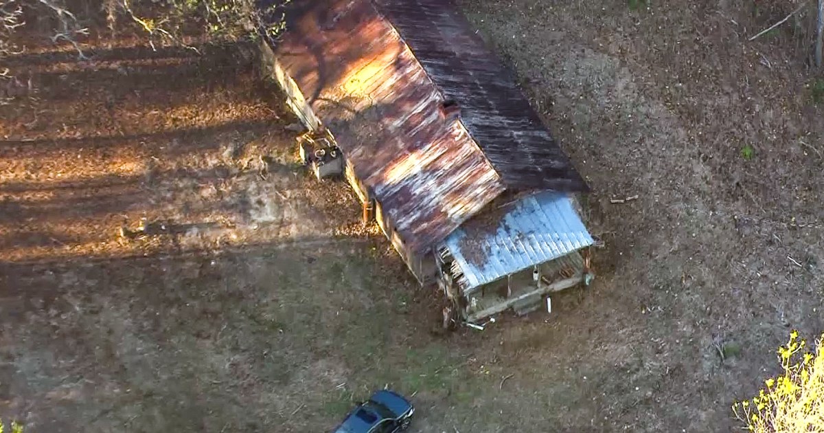 83-годишна жена умира след падане от 48 фута в скрита шахта на кладенец в вековна къща в Южна Каролина