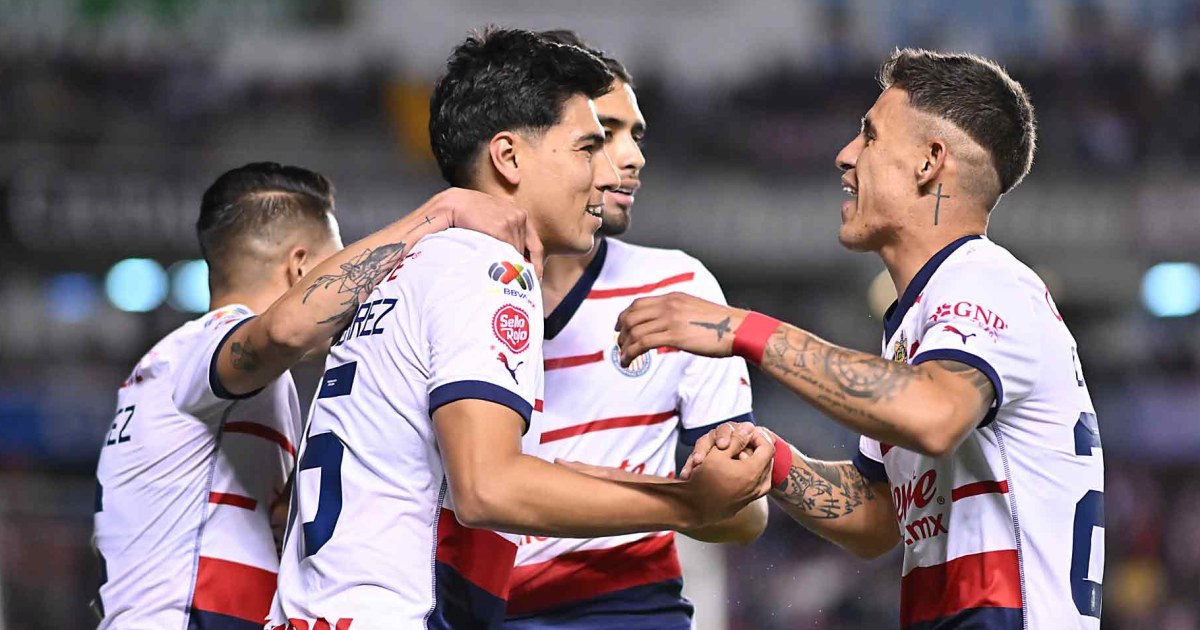 Chivas revive en el Apertura 2023 en debut goleador de Gutiérrez