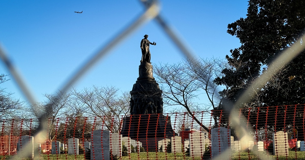 Съдията отменя предишно решение и разрешава премахването на мемориала на Конфедерацията в гробището в Арлингтън