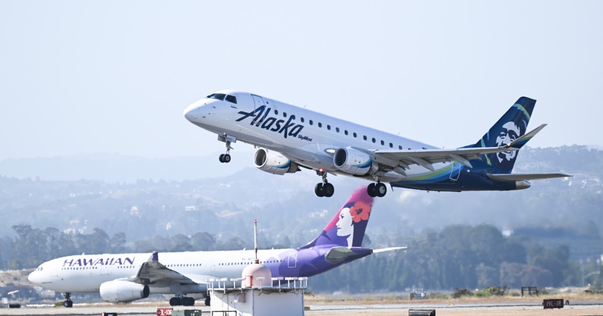 Alaska Airlines се съгласи да придобие своя съперник Hawaiian Airlines в сделка, оценена