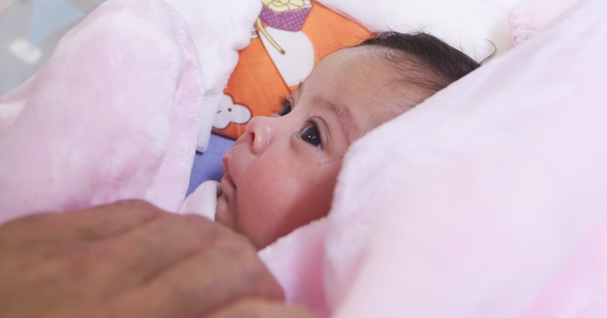 Нейните новородени тризнаци бяха готови да се приберат в Газа от Израел, но войната ги раздели в капан
