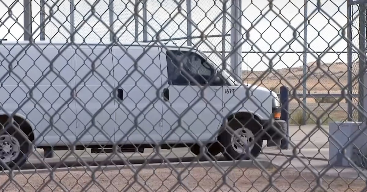 Бивш частен служител в транспорта на затворници в Ню Мексико
