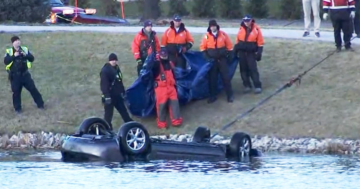 Кола, принадлежаща на 17-годишен младеж от Илинойс, изчезнал от седмица, е открита в езерото