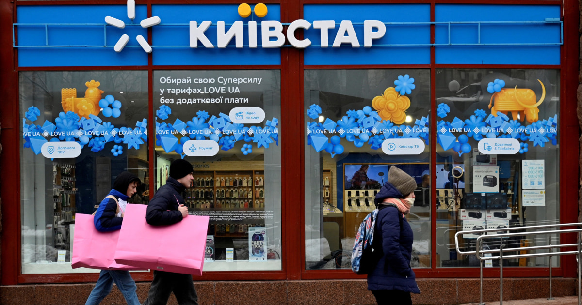 Най-голямата украинска компания за мобилен интернет не функционира, обвинява руската кибератака