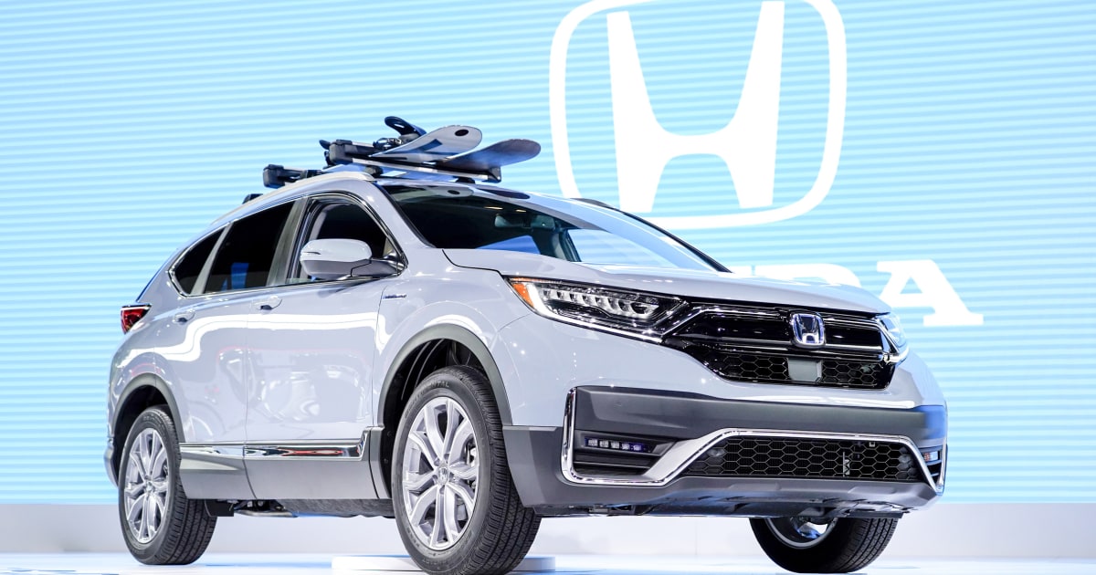 Honda изтегля приблизително 106 000 CR V хибридни спортни превозни средства