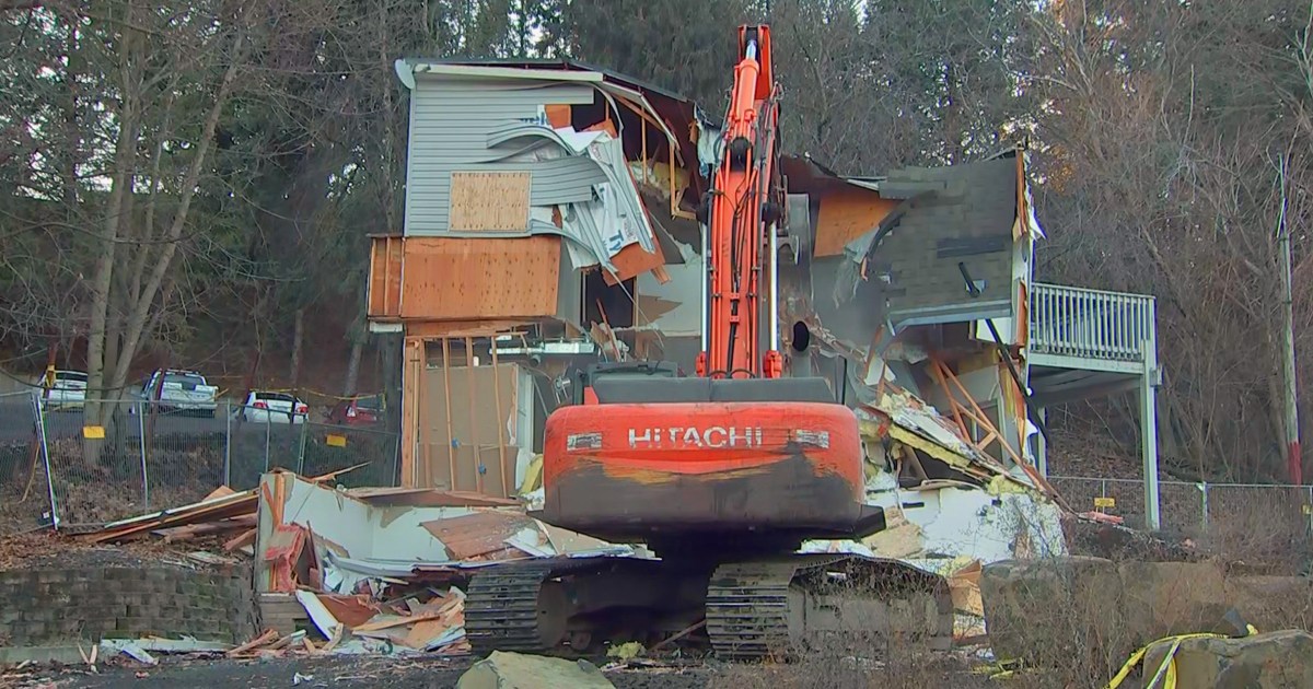 Университетът на Айдахо започна разрушаването на къща в четвъртък сутринта