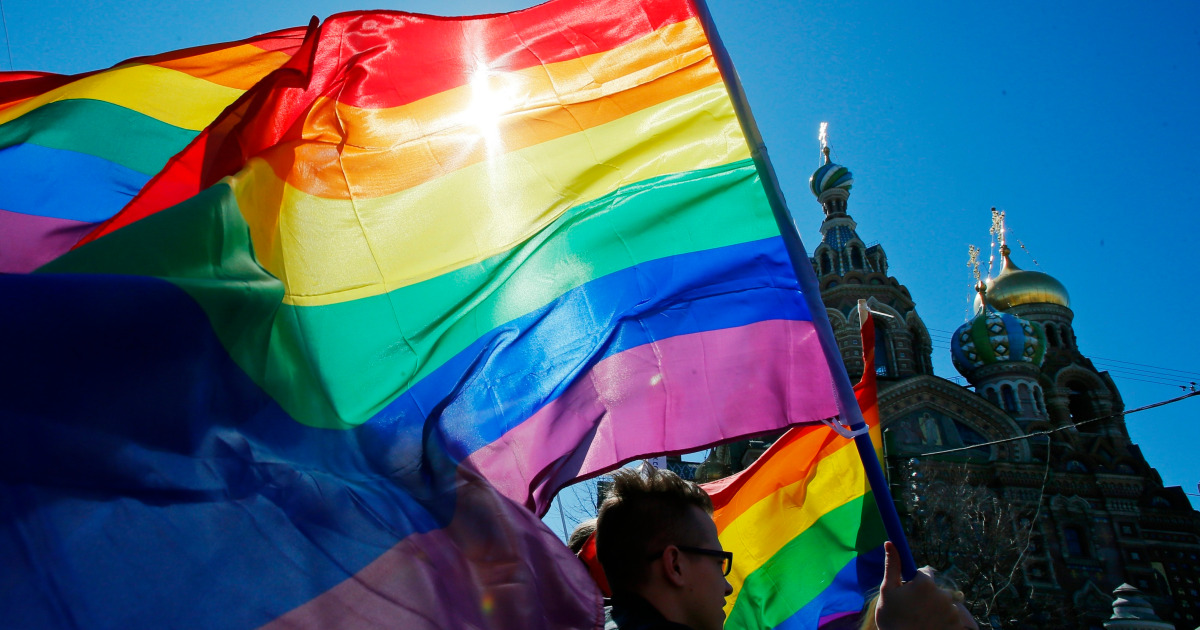 Руските сили за сигурност нахлуха в гей клубове и барове