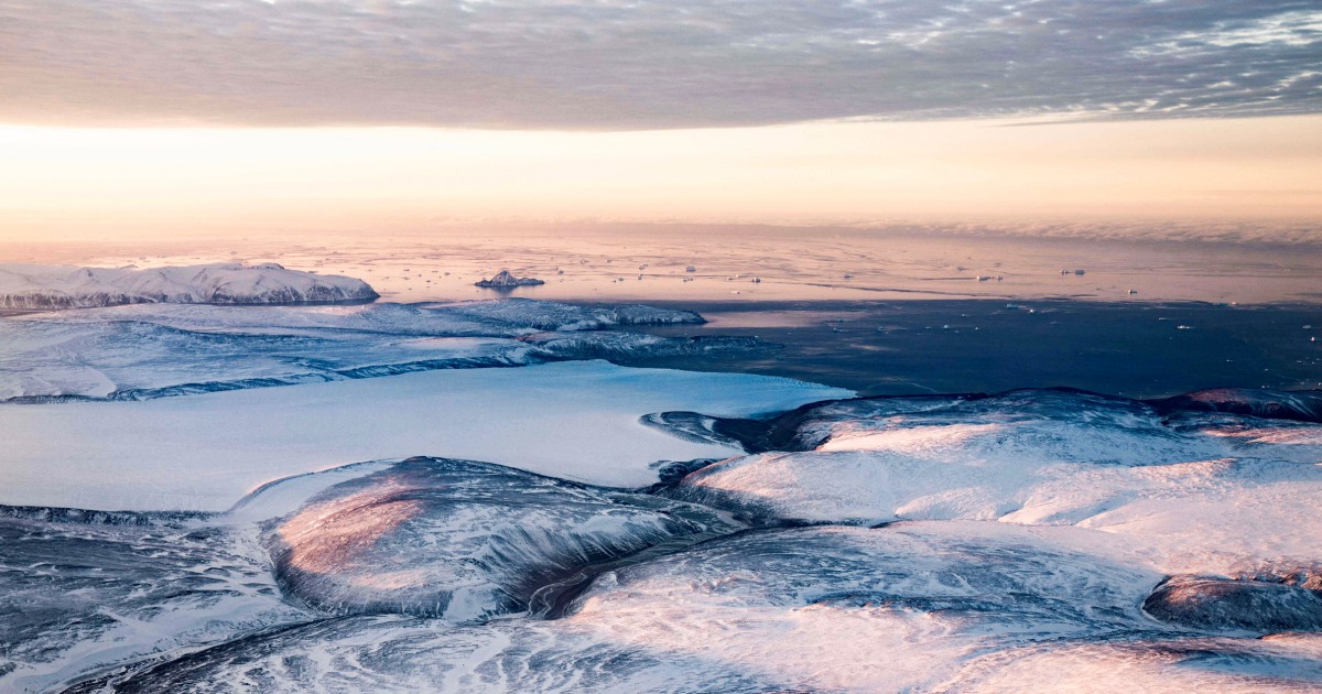 Ледената покривка на Гренландия е загубила около 1965 квадратни мили