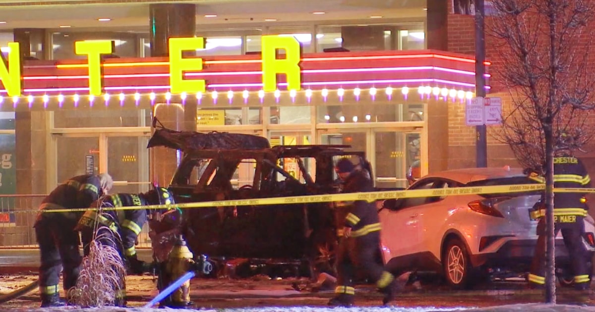 Новогодишна катастрофа уби 2 и рани 5 след концерт в Рочестър, Ню Йорк; туби с бензин, открити в SUV