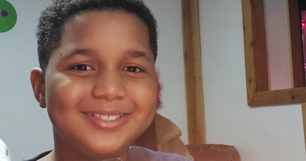 11-годишно дете, убито при стрелба в училище в Айова, запомнено като весело момче, което обичаше футбола и пеенето