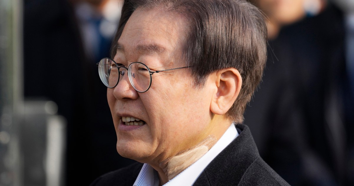 Южнокорейският опозиционен лидер настоява за край на „политиката на омразата“ след нападението с нож