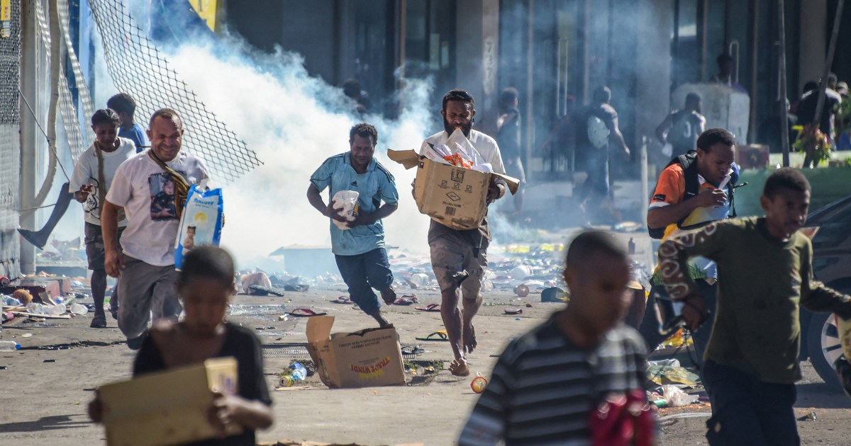 Папуа Нова Гвинея обяви извънредно положение, след като 16 бяха убити при безредици