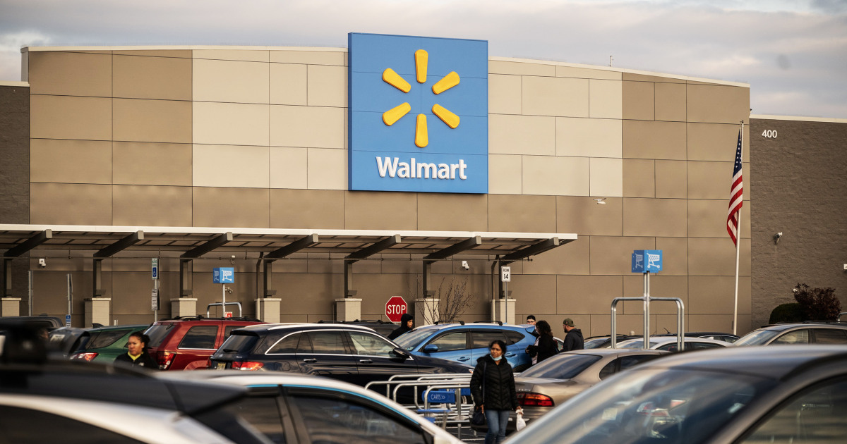 Мъж от Тексас, съдещ Walmart, търси 100 милиона долара или „неограничено безплатно пазаруване през целия живот“