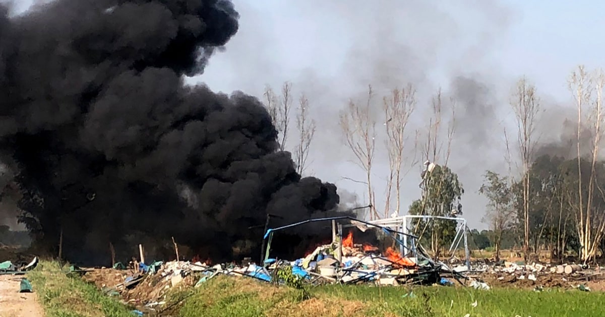 БАНКОК — Експлозия във фабрика за фойерверки в централен Тайланд