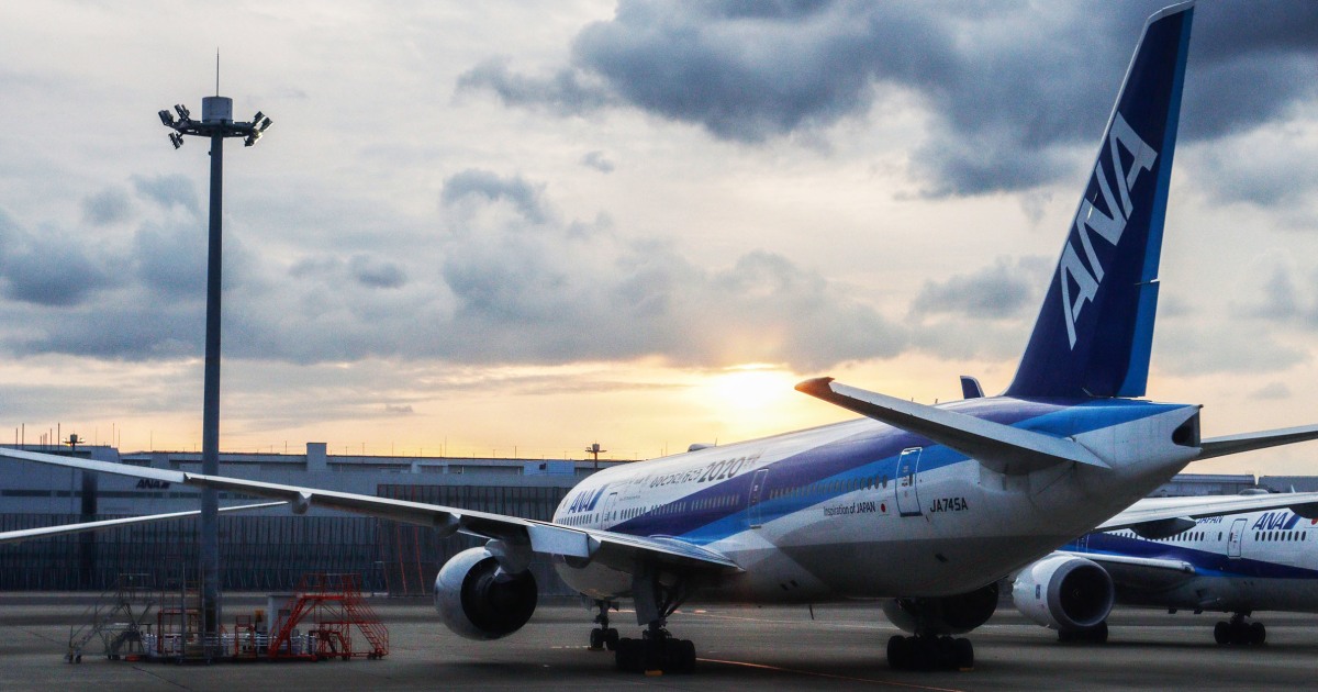 ТОКИО — Пътнически самолет за САЩ се върна на летище