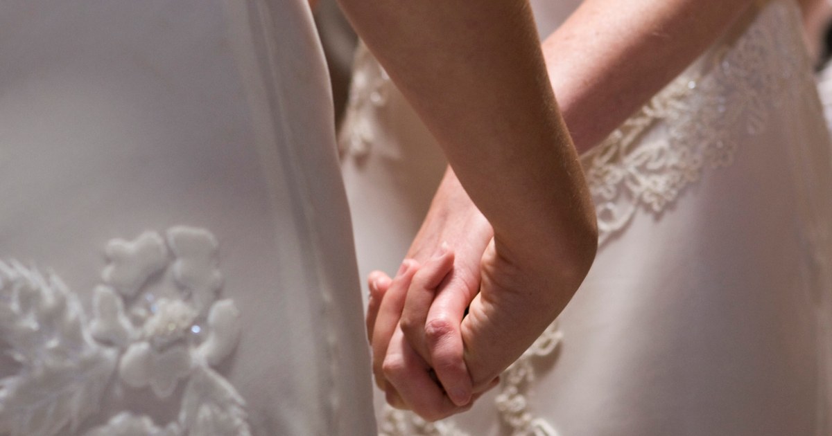Лесбийска двойка получава безплатно място за сватба след „съкрушително“ преживяване с първоначално местоположение