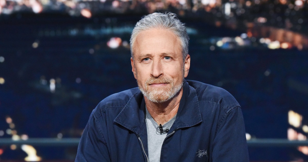 In self-deprecating return to ‘The Daily Show,’ Jon Stewart beats his critics to the punch
