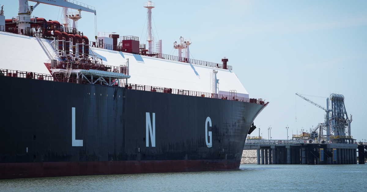 Байдън поставя на пауза одобренията за износ на втечнен природен газ