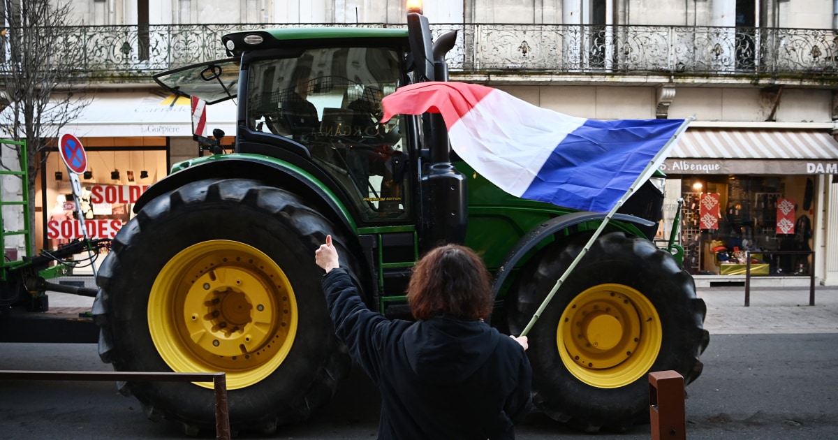 Френски фермери се стремят да поставят Париж „под обсада“ в протест срещу трактори