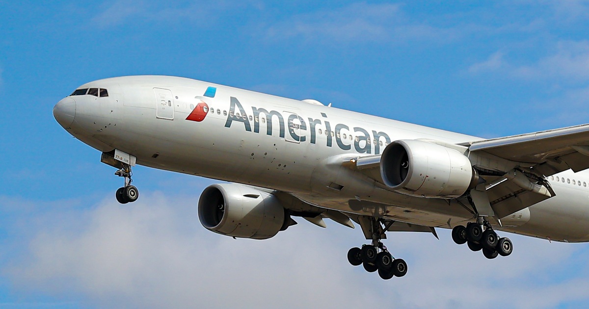 Пилотите на самолет на American Airlines рулираха през грешната писта
