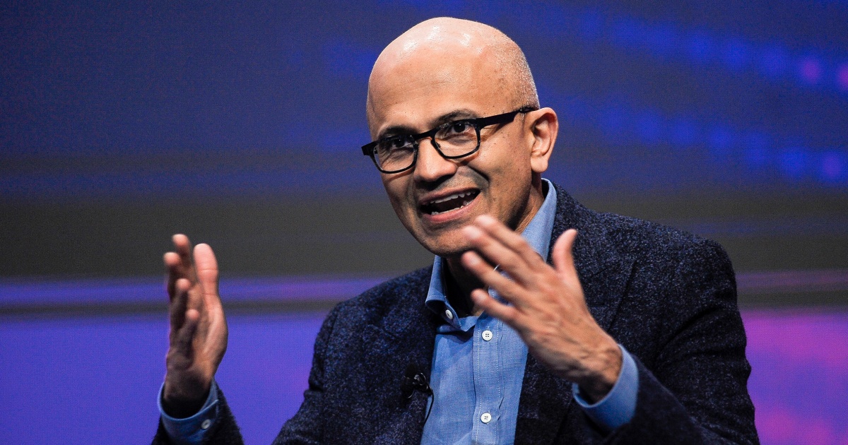 Главният изпълнителен директор на Microsoft Сатя Надела призовава за координация за справяне с риска от ИИ