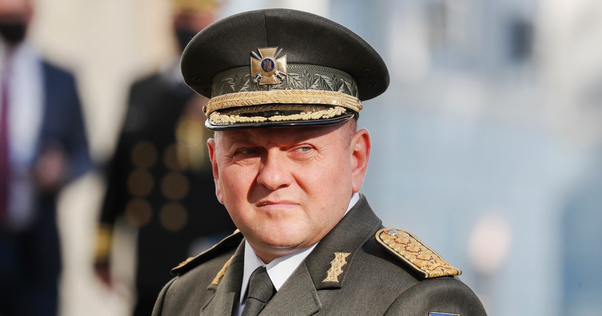 Зеленски сменя висшия генерал на Украйна при разтърсване на военното ръководство