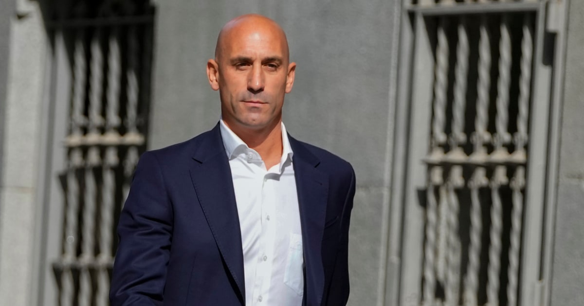 The judge proposes that Luis Rubiales face a trial for the non ...