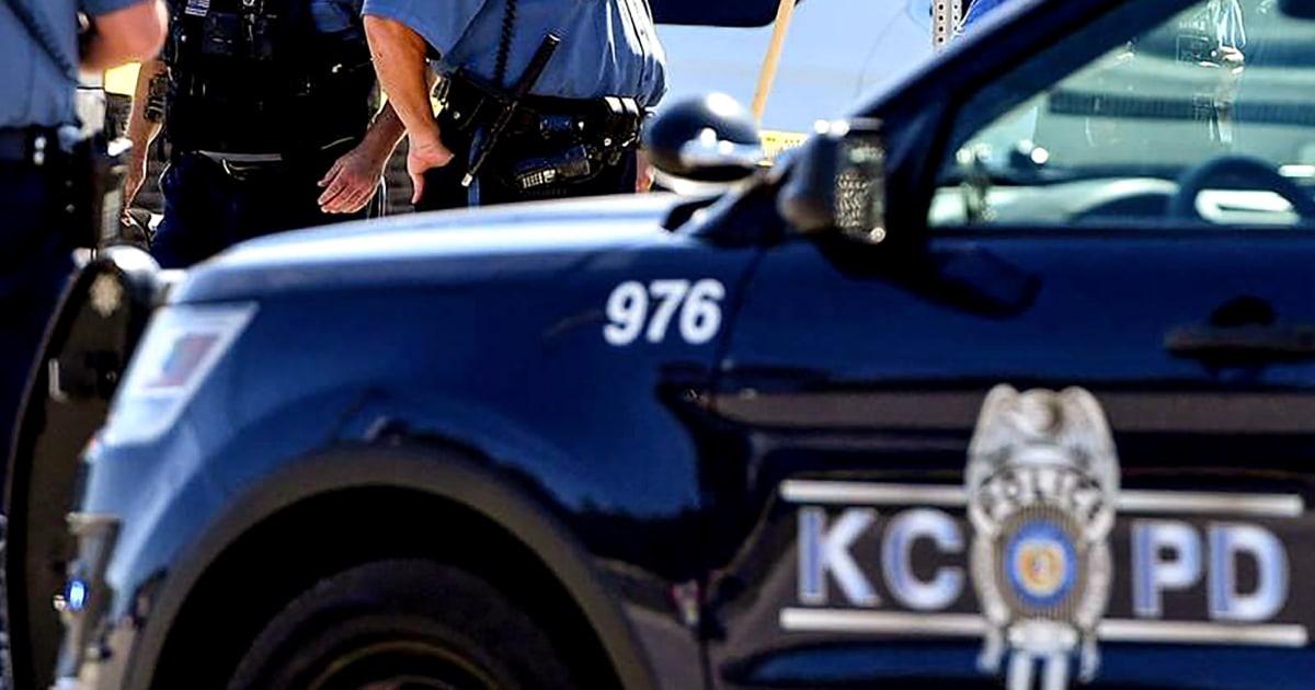 Канзас Сити Мисури полицията каза че тече разследване и преглед