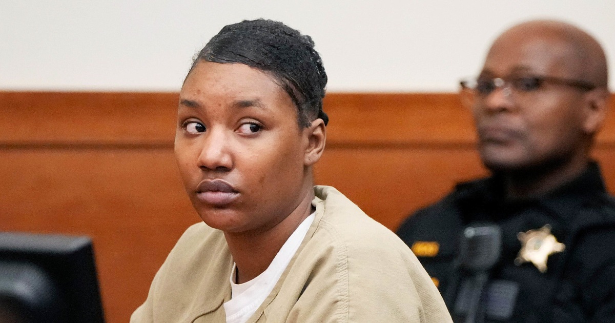 Жена е изправена пред затвор, след като се призна за виновна за отвличането на бебета близнаци в Охайо