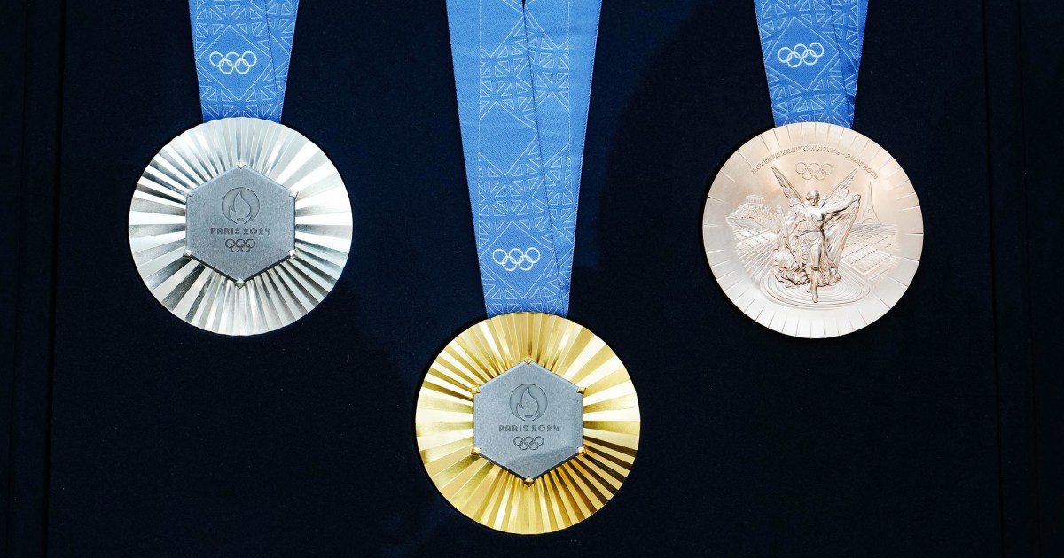 Олимпийски медал инкрустиран с част от Айфеловата кула Как е това