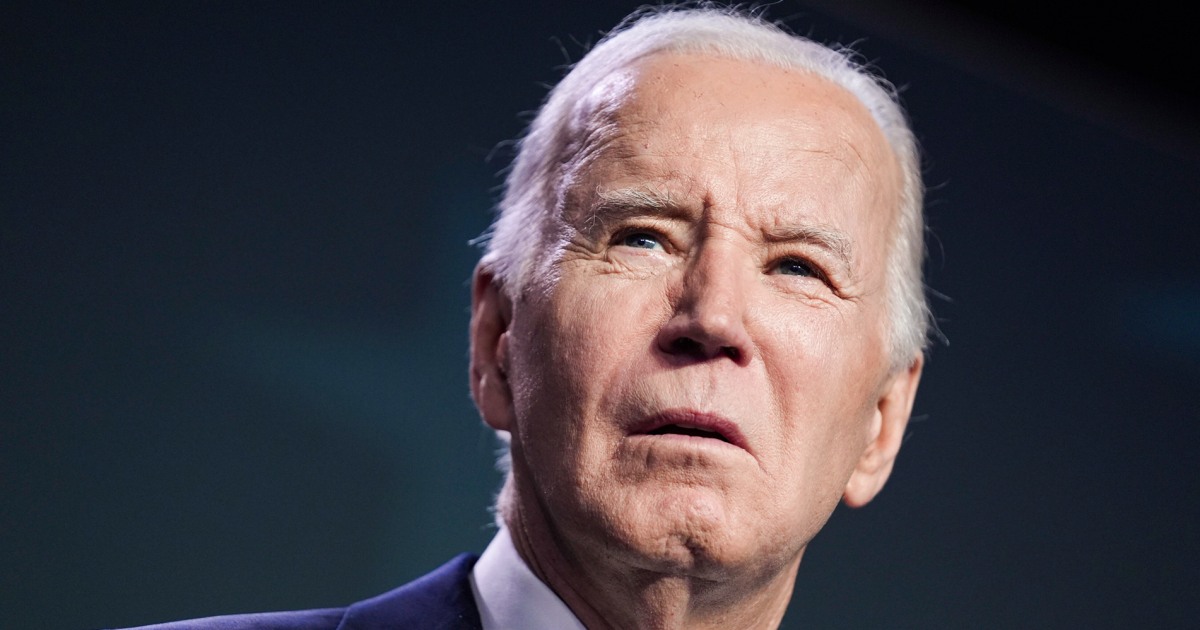 Democratic operative admits to commissioning fake Biden robocall that used AI thumbnail