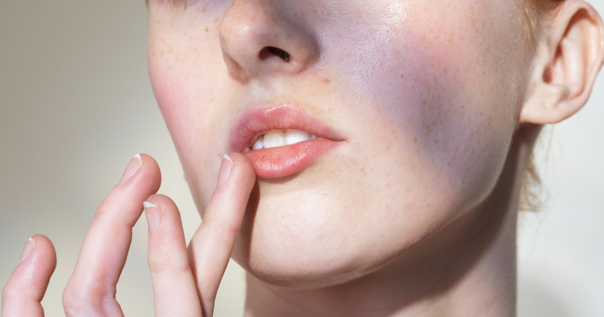 Балсамите за устни наистина ли изсушават устните ви?