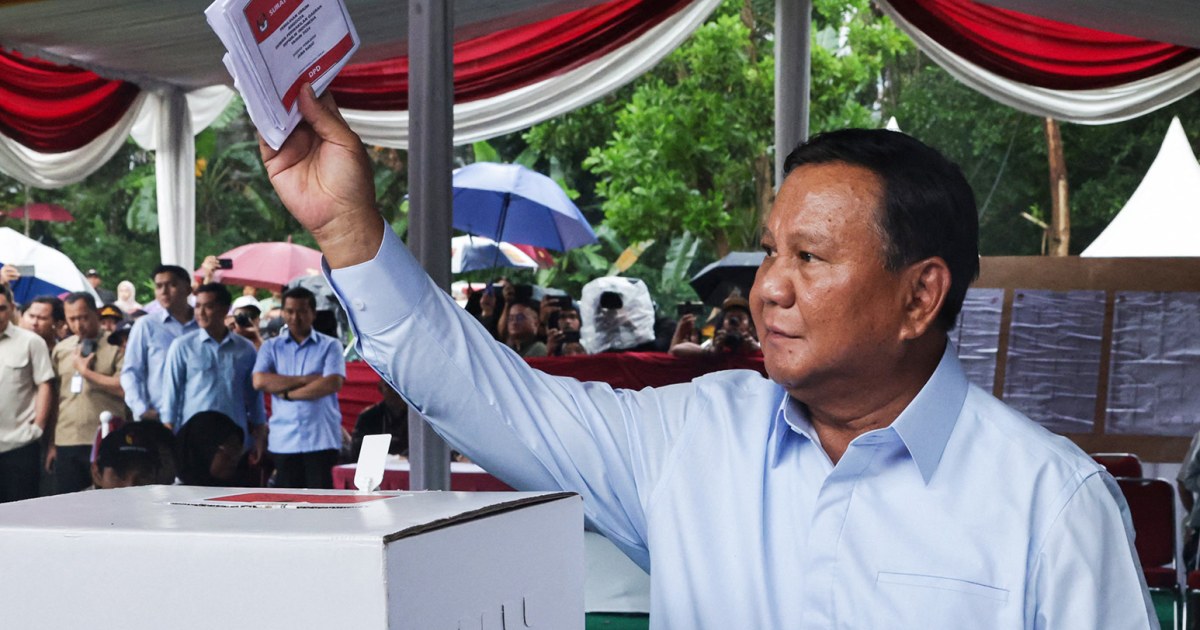 Министърът на отбраната на Индонезия Прабово води в ранното неофициално преброяване на президентските гласове