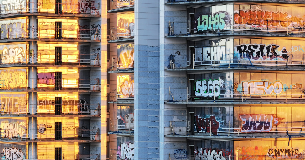 Графити кулите разтягат ресурсите, казва LAPD след BASE jumping каскада