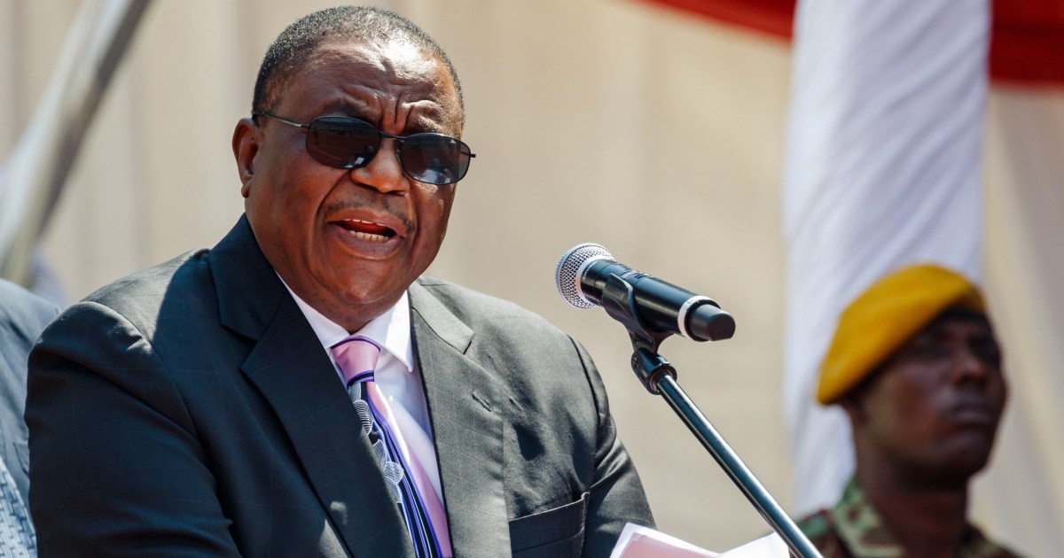 ХАРАРЕ Зимбабве — Влиятелният вицепрезидент на Зимбабве каза че правителството
