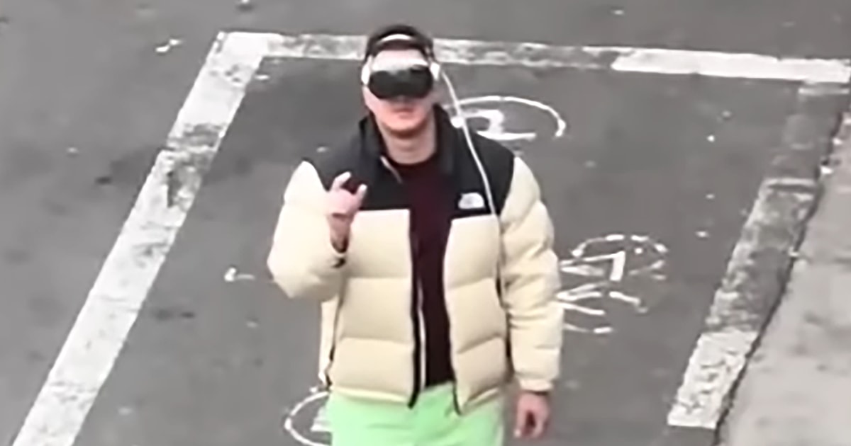 Видеоклип на мъж, носещ Apple Vision Pro, подтиква полицията да напомня да пресичате улиците по старомодния начин