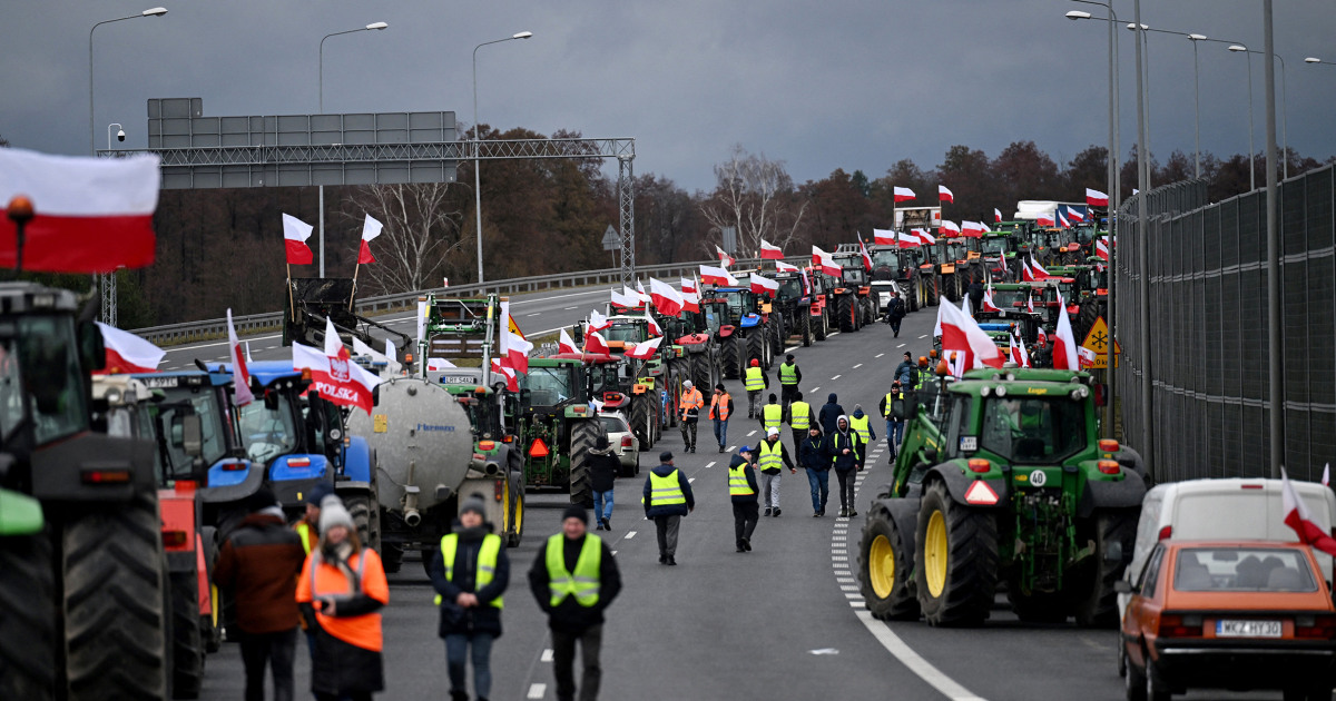 Полша е обезпокоена от пропутинските лозунги на протестите на фермерите, заявявайки, че руските агенти може да са виновни