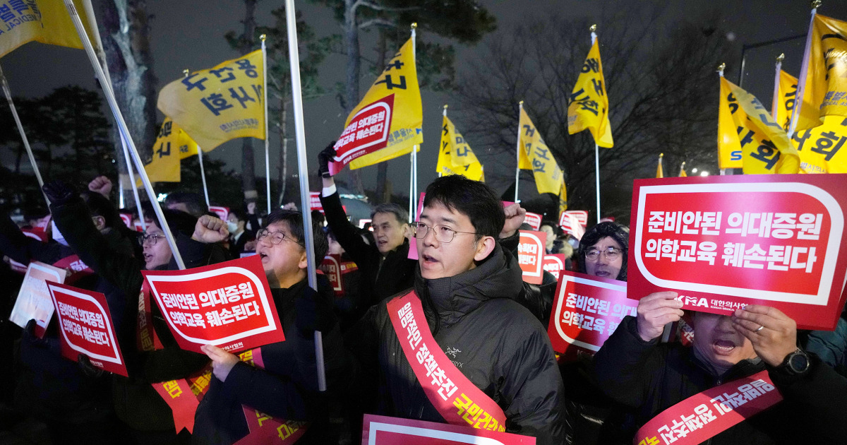 Здравната тревога в Южна Корея е повишена до „тежка“ заради напускането на лекари