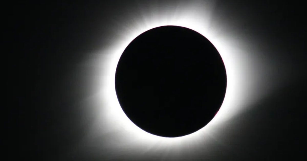 Delta ajoute un autre vol d'éclipse alors que les entreprises cherchent à capitaliser sur l'événement solaire