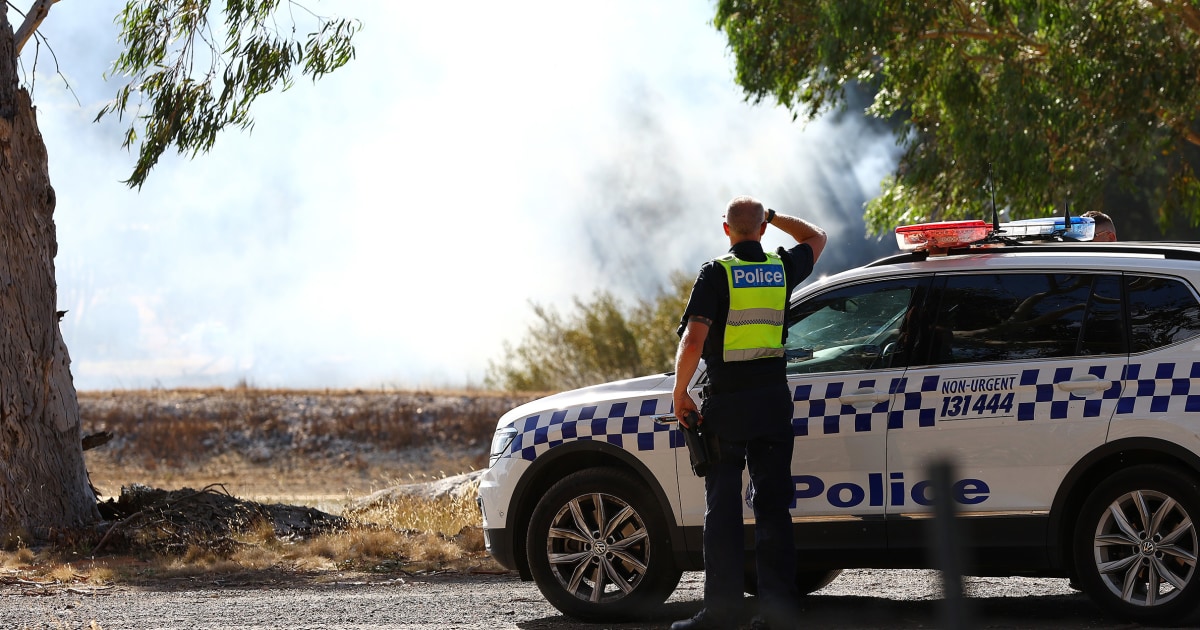 Хиляди бяха уведомени да напуснат домовете си в Австралия на фона на заплахата от горски пожар